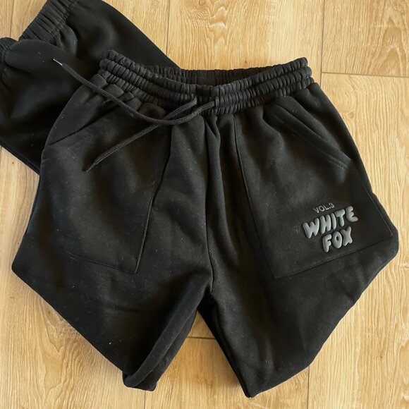 White Fox - Black Offstage Sweatpants Onyx XS Black - Picture 6 of 7